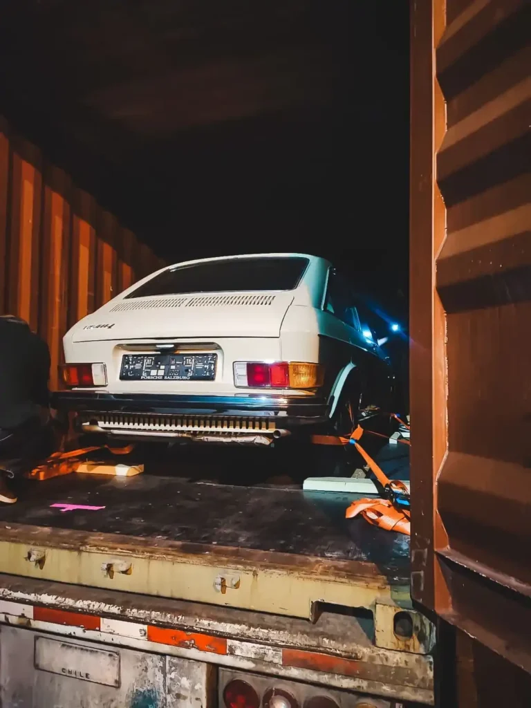 Volkswagen 411: La rareza más especial que hoy respira en Chile.